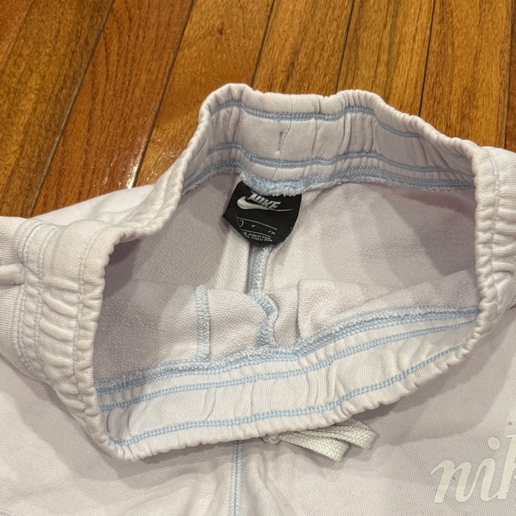 Sweat Shorts - Picture 2 of 5